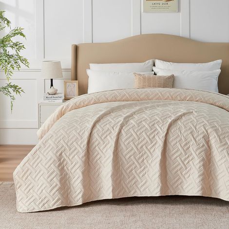 couvre-lit avec gaufrage ultrasonique beige 200 x 220 cm – Couverture polyvalente comme jeté de lit ou jeté de canapé, style matelassé, idéal comme couvre-lit (1/5)