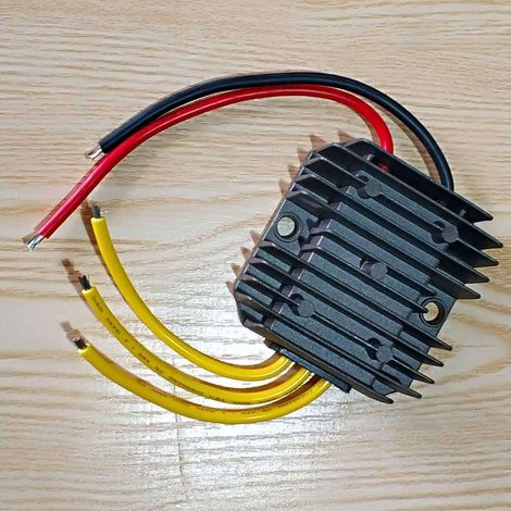 Equipped with a built-in waterproof 12V 300W three-phase AC permanent magnet wind turbine generator charging controller (1/5)