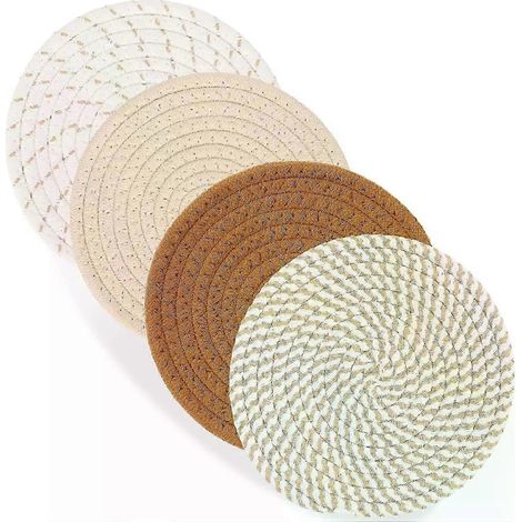 Un lot de 4 maniques de cuisine résistantes à la chaleur, de 18 cm de longueur, compatibles avec les plats chauds, les casseroles, les poêles et les bols. (1/5)