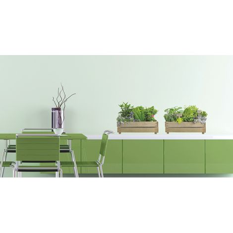 Sticker mural décoratif 68x48cm - Décoration murale avec photo de jardinière en bois et plantes vertes et potagées (1/2)