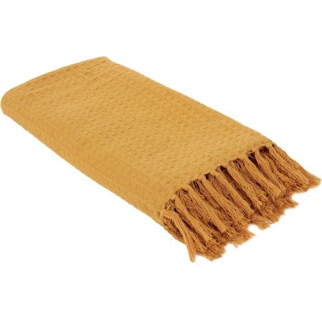 Paris Prix – Jeté de canapé gaufré 130x160cm en coton – Couleur jaune ocre – Forme rectangulaire pour décoration intérieure (1/5)