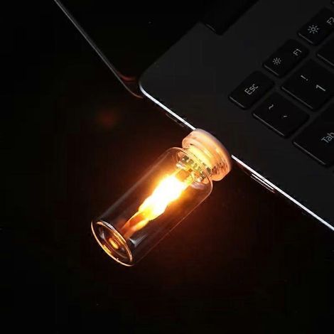 Lámpara de vela LED USB con llama realista, luz nocturna de botella de vidrio con control táctil, lámpara ambiental portátil para mesita de noche, coche, fiestas y regalos. (1/5)