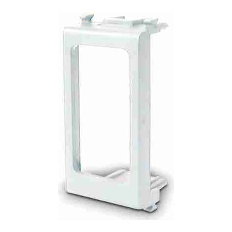 Adattatore VIMAR serie PLANA di colore bianco