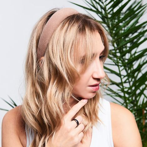 Fascia per capelli Yeye Beige fatta a mano (1/5)