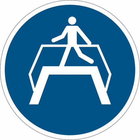 Cartelli di obbligo ISO 7010 "Usare il ponte pedonale" - M023 - Misura: 100mm x 100mm - Numero Pezzi: 10 pezzi