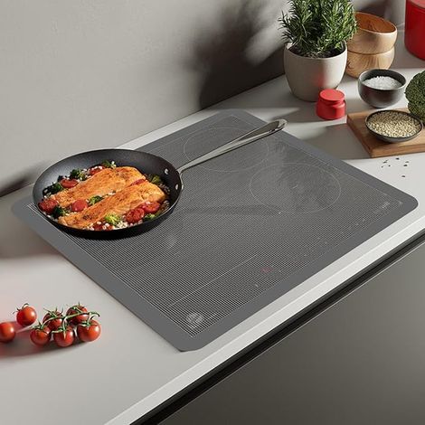 Protection Plaque Induction 60 x 52cm Tapis de Cuisson à Induction en Silicone Protection Plaque de Cuisson Magnétique Protege Plaque Induction Anti-éclaboussures Anti Rayures Non Slip(Blanc) (1/5)