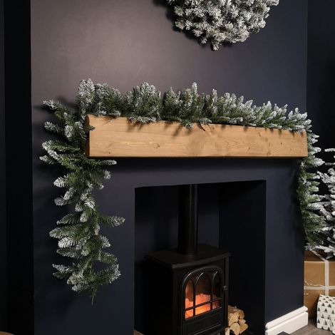 2.7m Snowy Plain Green Christmas Garland with 200 Tipped Christmas Garland Decoration Xmas garlands Decoration for Stairs, Fireplaces (1/5)