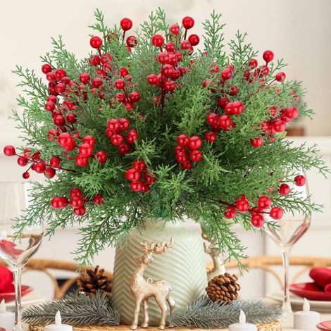 Guirlande En Feuillage Artificiel - Pin D'Norfolk Faux - Baies Rouges - Décoration Hivernale Pour Arbre De Noël Et Intérieur - Lot De 1 (1/5)