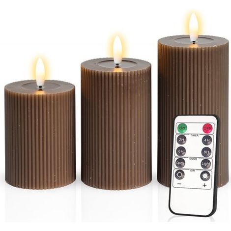 – Lot de 3 bougies piliers LED côtelées – Marron – Bougies piliers en cire véritable – Bougies LED – Hauteur : 10 / 12,5 / 15 cm – Avec télécommande – Minuterie 2/4/6/8 heures – Intensité réglable (1/5)