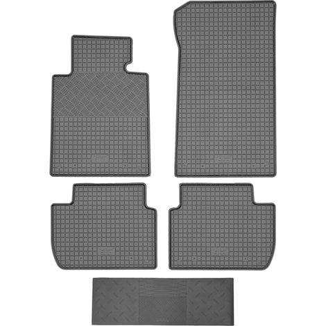 Alfombrillas RIGUM 903119 + Funda 900101 - BMW Serie 3 E46 Sedán / Familiar / Hatchback / Coupé de 1998-2005, llantas de aleación BMW delanteras y traseras - INSTALACIÓN (1/5)