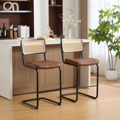 Tabouret de bar - SOGEU - Lot de 2 - Sellerie PU vintage - Dossier cadre bois effet rotin - Pieds métal laqué marron (1/5)