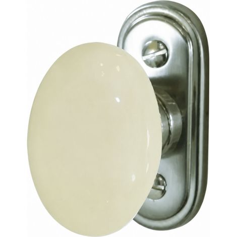 Bouton de fenêtre ovale en porcelaine écrue sur platine zamak nickelée satinée.