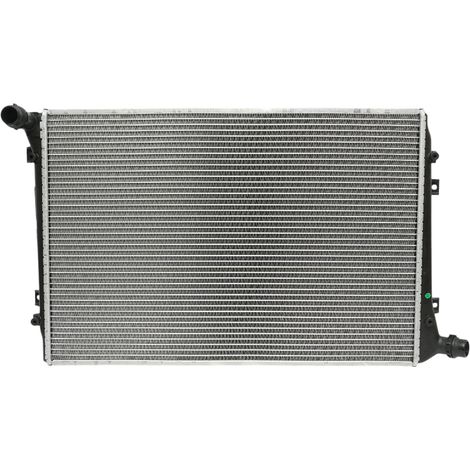 Radiatore raffreddamento acqua motore – VW, Audi, Skoda, Seat Dimensioni: 650 × 439 × 32 mm Codici OEM compatibili: 1K0121251AL, 1K0121251AN, 1K0121251BL, 1K0121251DP, 1K0121251EJ, 1924001042 (1/5)