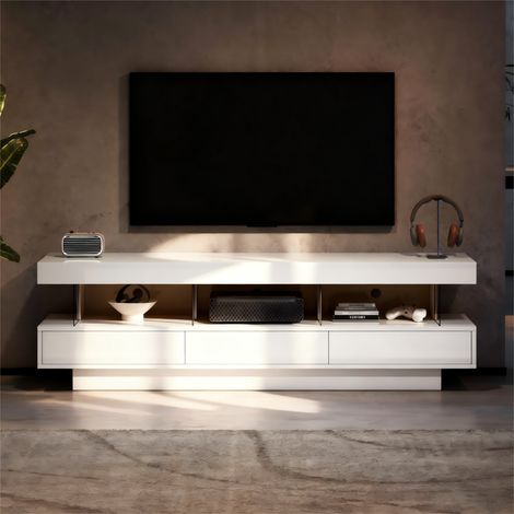 Meuble TV blanc laqué brillant 160x38x50,5 cm, 3 tablettes en verre, éclairage LED pilotable par appli, Bluetooth, support TV jusqu’à 70 pouces, meuble multimédia design avec rangements verre. (1/5)