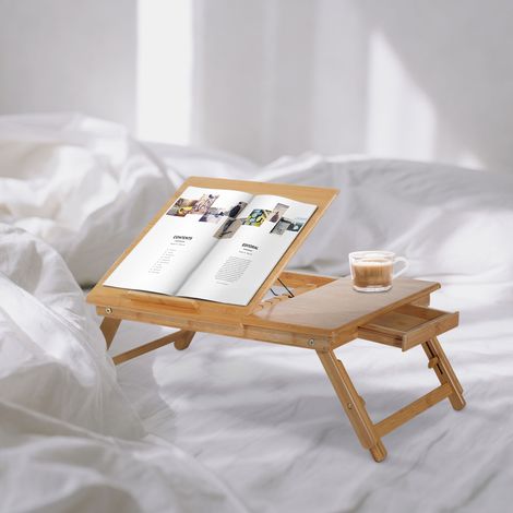 Mesita de cama de madera de bambú con bandeja plegable, regulable en altura e inclinable, acabado natural.