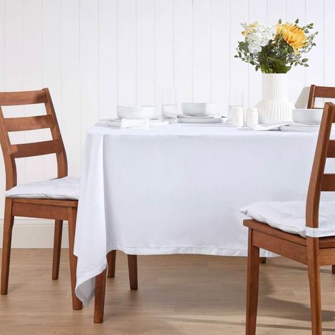 HOMESCAPES White Cotton Square Tablecloth 140 x 140 cm