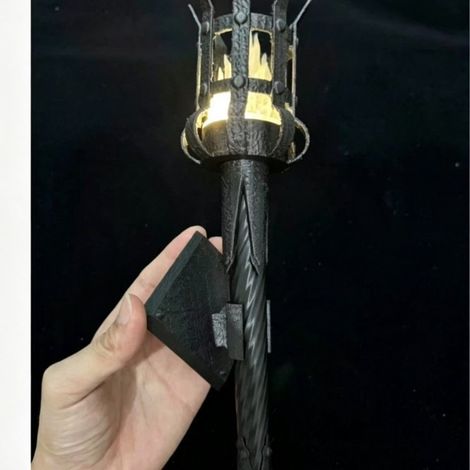 Kreatives neues Produkt: Mittelalterliche Fackel-Wandleuchte – Gelbes Licht