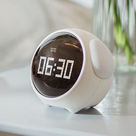 Sveglia decorativa multifunzionale a LED - Sveglia digitale elettronica con design a forma di animale di peluche a forma di cagnolino con espressioni - Interruttore vocale, luce notturna, colore bianc (1/4)