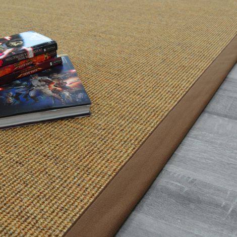 Décoweb – Tapis sisal Yucatan – Ganse brune – 80 x 150 cm – Antistatique et antidérapant – Épaisseur 15 mm – Dossier latex résistant (1/5)