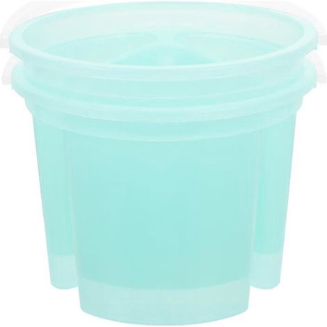 2 seaux de peinture en plastique