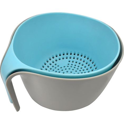 Set aus 2 großen, ineinander stapelbaren Sieben mit ergonomischen und langen Griffen. (1/4)