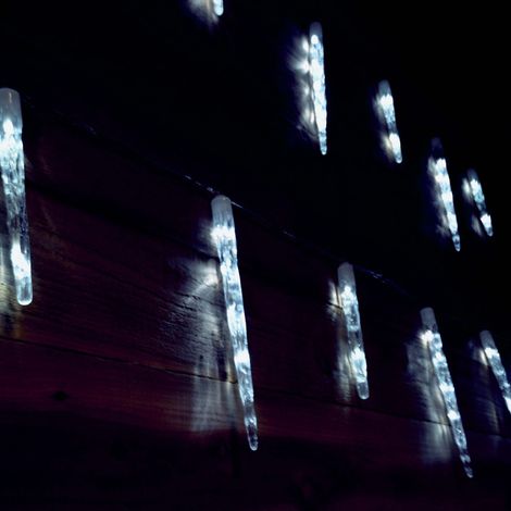 Christmas LED Chasing Led Big Icicle Lights - White - 24 Icicles (1/9)