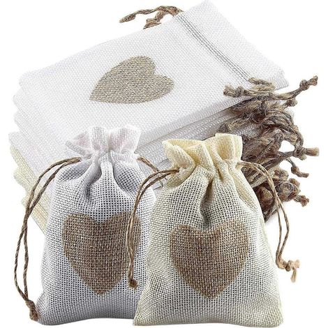 Lot de 24 pochettes en toile de jute avec cordon de serrage et motif cœur, idéales pour offrir des bonbons, un baptême ou un mariage. (1/5)