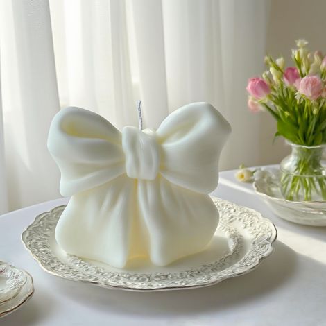 Bougie en forme de nœud 1 pièce, design nœud, parfumée, sans fumée, longue durée de vie, pour décoration de maison, chambre, cheminée, bureau, cadeau pour la Saint-Valentin, coloris blanc (vanille) (1/5)
