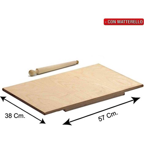 Planche à pâtisserie avec rouleau à pâtisserie