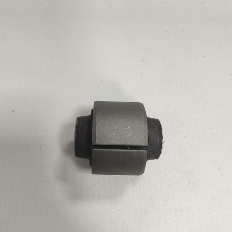 Le 55118-D3000 convient aux pièces automobiles modernes, notamment aux bagues de suspension, aux bagues en caoutchouc, aux bagues de bras oscillant et aux bagues de commande. (1/5)