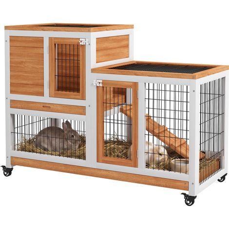 En intérieur, espace confortable et mobile : clapier pour lapin en bois avec abri et rampe (1/5)