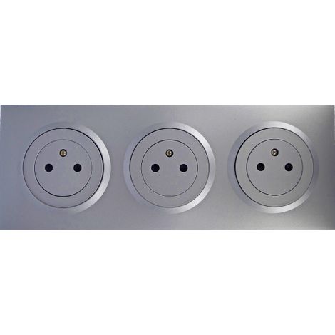 Legrand – Triple prise de courant complète 2P+T – Alu – 16A 250V – Mécanisme avec coque de protection – Pour intérieur uniquement