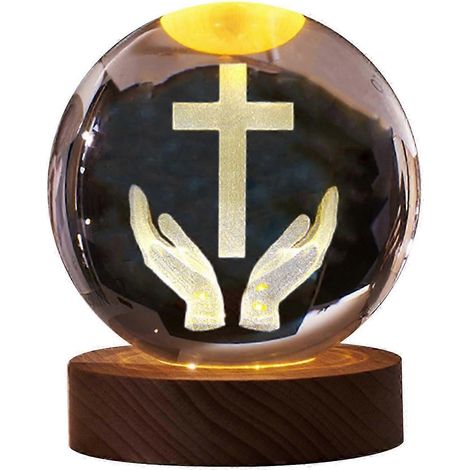 Veilleuse boule de cristal avec figurine gravée de la Sainte Famille et socle en bois, lumière à couleurs changeantes, collection religieuse catholique, intensité variable. (1/5)