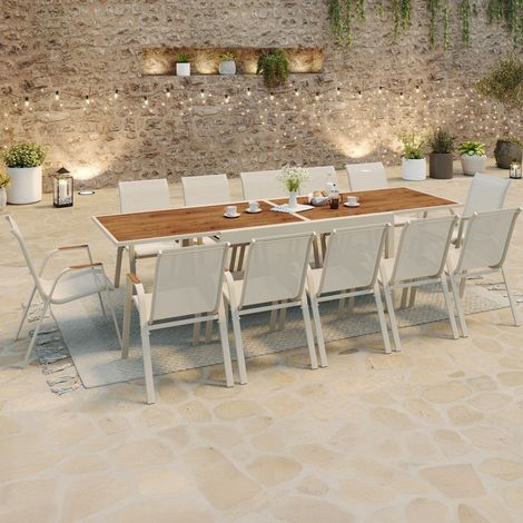 Conjunto de muebles de jardín extensibles NOUMEA Mesa de cristal templado efecto madera 135/270 cm y 12 sillas apilables beige y