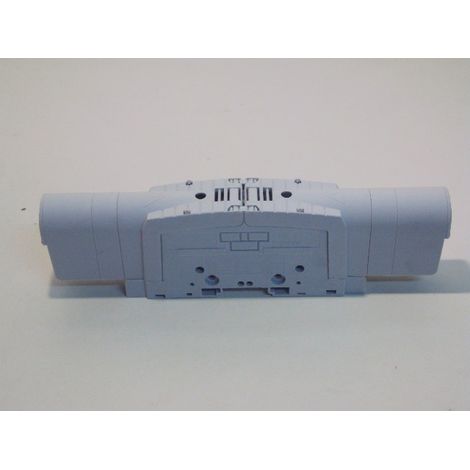 Bloc de jonction de puissance entrée plage alu/Cu 150mm² sortie cable cu 35-95mm² pas 42mm LEGRAND 039017