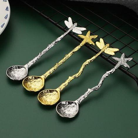 Lot de 4 cuillères à café vintage en forme de libellule et d'étoile, idéales pour une fête ou une réception à la maison. (1/4)