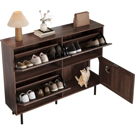 CHICFURN Meuble à chaussures fin avec 4 portes, 3 abattants pour 7 à 9 paires, rangement d’entrée avec jouet intégré pour chat, style bois foncé et pieds noirs (1/5)