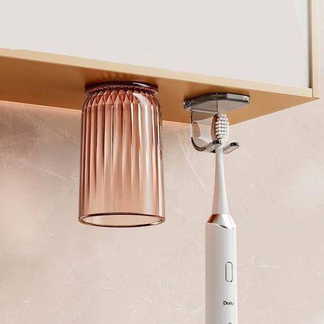 Portacepillos de dientes de pared para baño e inodoro, sin necesidad de taladrar (carmín)