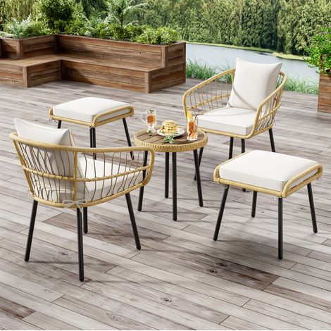 Salotto da giardino 5 pezzi con 1 tavolino basso, 2 sedie in rattan e 2 sgabelli, bianco e naturale, per giardino e terrazzo (1/5)
