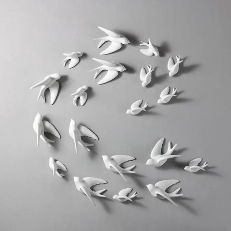 Lot de 3 sculptures murales décoratives en céramique 3D représentant des hirondelles, mignonnes et créatives, pour salon, salle à manger, bureau ou jardin. (1/5)