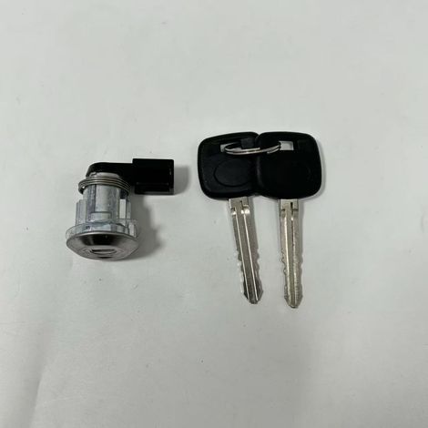 69058-29016 est un jeu de clés pour serrure de cylindre destiné aux modèles Toyota Tacoma de 1995 à 2004. 69058-35140 (1/5)