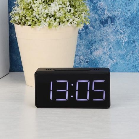 Wecker – Schlummerfunktion – LED-Beleuchtung – Schwarz – 10 x 3 x 5 cm – Für den Innenbereich (1/4)