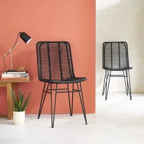 Lot de 2 chaises en rotin et métal (1/5)
