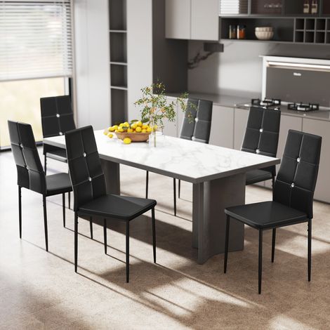 Set di 6 sedie da pranzo rivestite in similpelle con schienale alto, trapuntatura a bottoni e gambe in acciaio, design moderno nero.