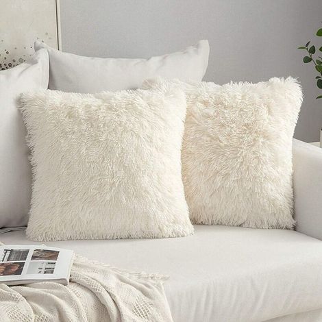 Lot de 2 coussins moelleux en fausse fourrure – Housse en tissu peluche douce – 43 x 43 cm – Fermeture éclair invisible pour entretien facile (1/5)