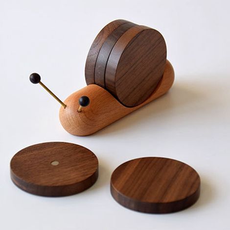 Holz-Untersetzer für Tassen, wärmeisolierend, niedliche Schneckenform, 5er-Pack runde Holzuntersetzer mit Magnet, mit Magnet (1/5)