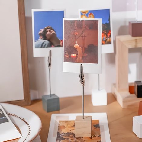 10 supports de cartes/photos en fer métallique créatifs avec une base en faux bois, supports à pinces pour mémos, objets de décoration maison, ajouts de bureau (1/3)