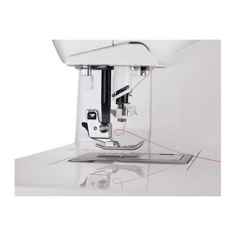 Singer One Macchina da cucire computerizzata 24 punti Touch SwiftSmart infila ago automatico colore Bianco (1/5)