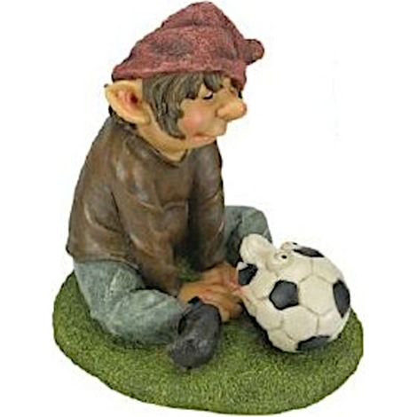 Gartendeko Fußballwichtel Gartenfigur Gartenzwerg Fußballzwerg Zwerg Wichtel  - sitzend