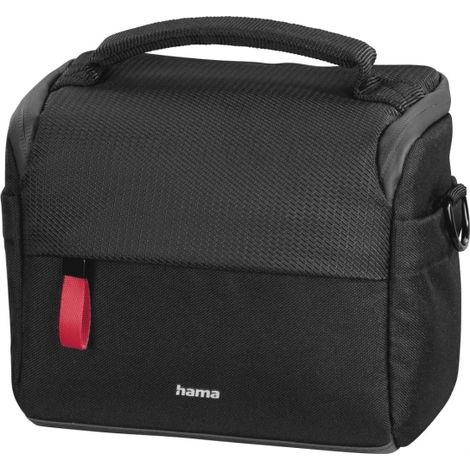 La funda para cÃ¡mara Matera 110 en color negro combina funcionalidad y sostenibilidad en un diseÃ±o compacto y elegante. Fabricada en poliÃ©ster reci